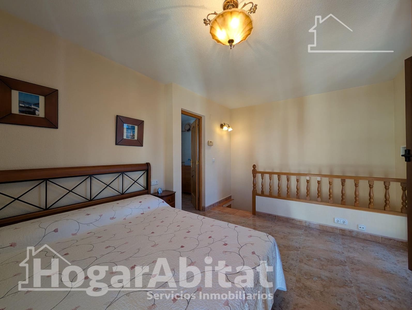 3 slaapkamer Rijtjeshuis te koop in Santa Pola met zwembad - € 380.000 (Ref: 9714981)