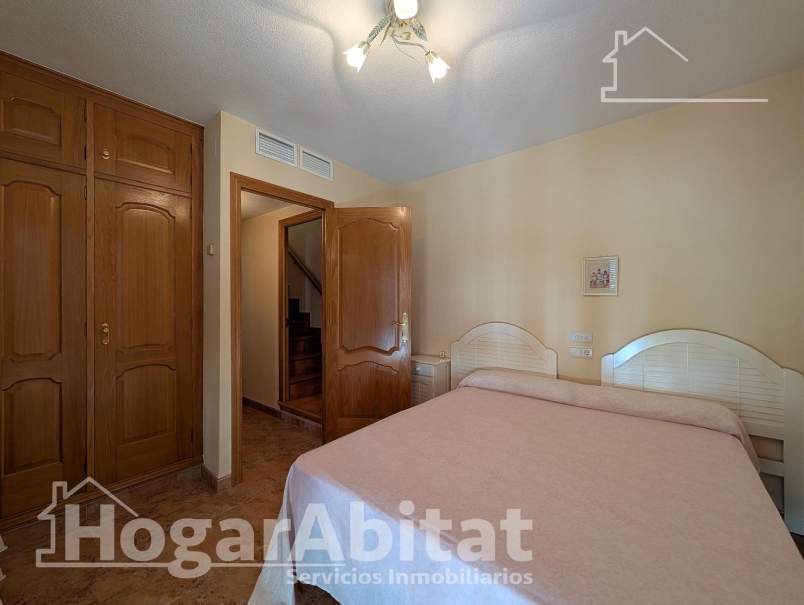 3 slaapkamer Rijtjeshuis te koop in Santa Pola met zwembad - € 380.000 (Ref: 9714981)