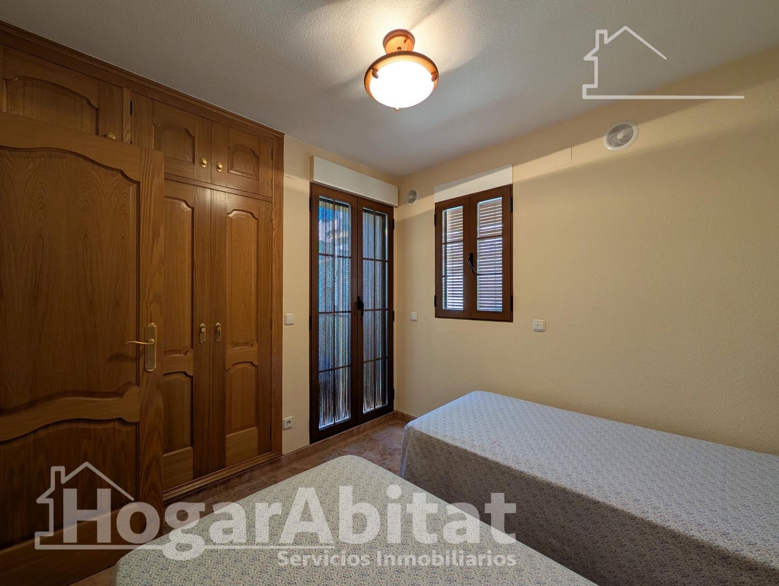 3 slaapkamer Rijtjeshuis te koop in Santa Pola met zwembad - € 380.000 (Ref: 9714981)