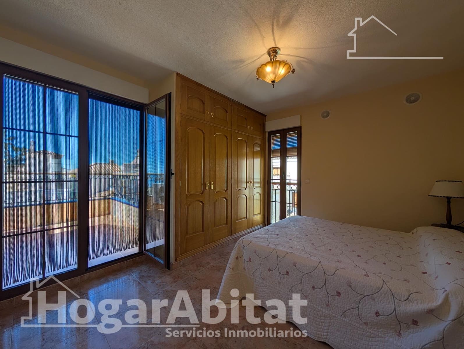 3 slaapkamer Rijtjeshuis te koop in Santa Pola met zwembad - € 380.000 (Ref: 9714981)