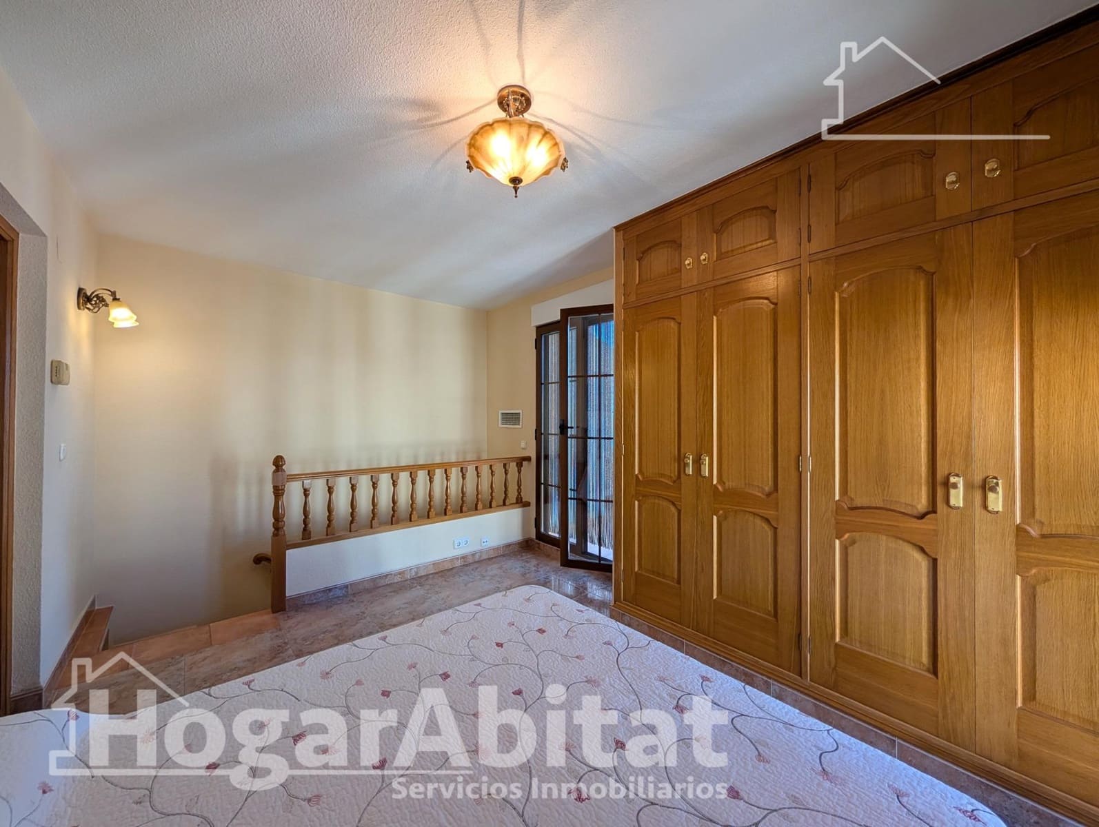 3 slaapkamer Rijtjeshuis te koop in Santa Pola met zwembad - € 380.000 (Ref: 9714981)