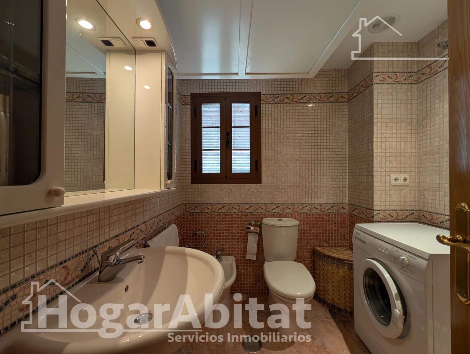 3 slaapkamer Rijtjeshuis te koop in Santa Pola met zwembad - € 380.000 (Ref: 9714981)