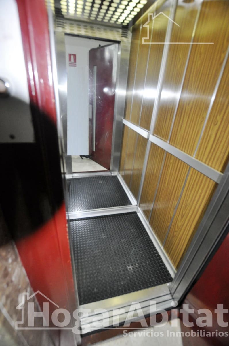 4 Zimmer Wohnung zu verkaufen in Xirivella mit Garage - 265.000 € (Ref: 9714982)