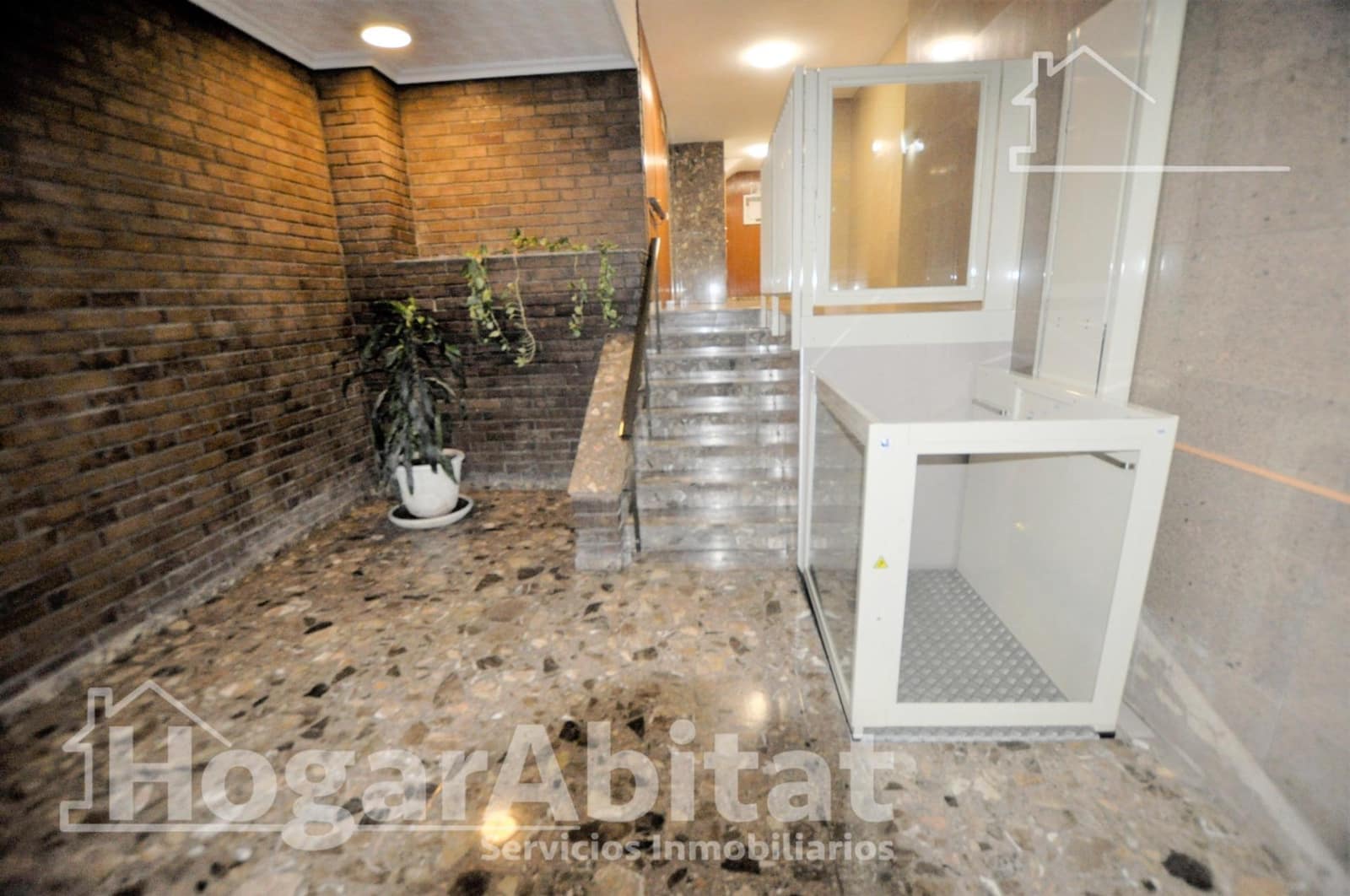 4 Zimmer Wohnung zu verkaufen in Xirivella mit Garage - 265.000 € (Ref: 9714982)