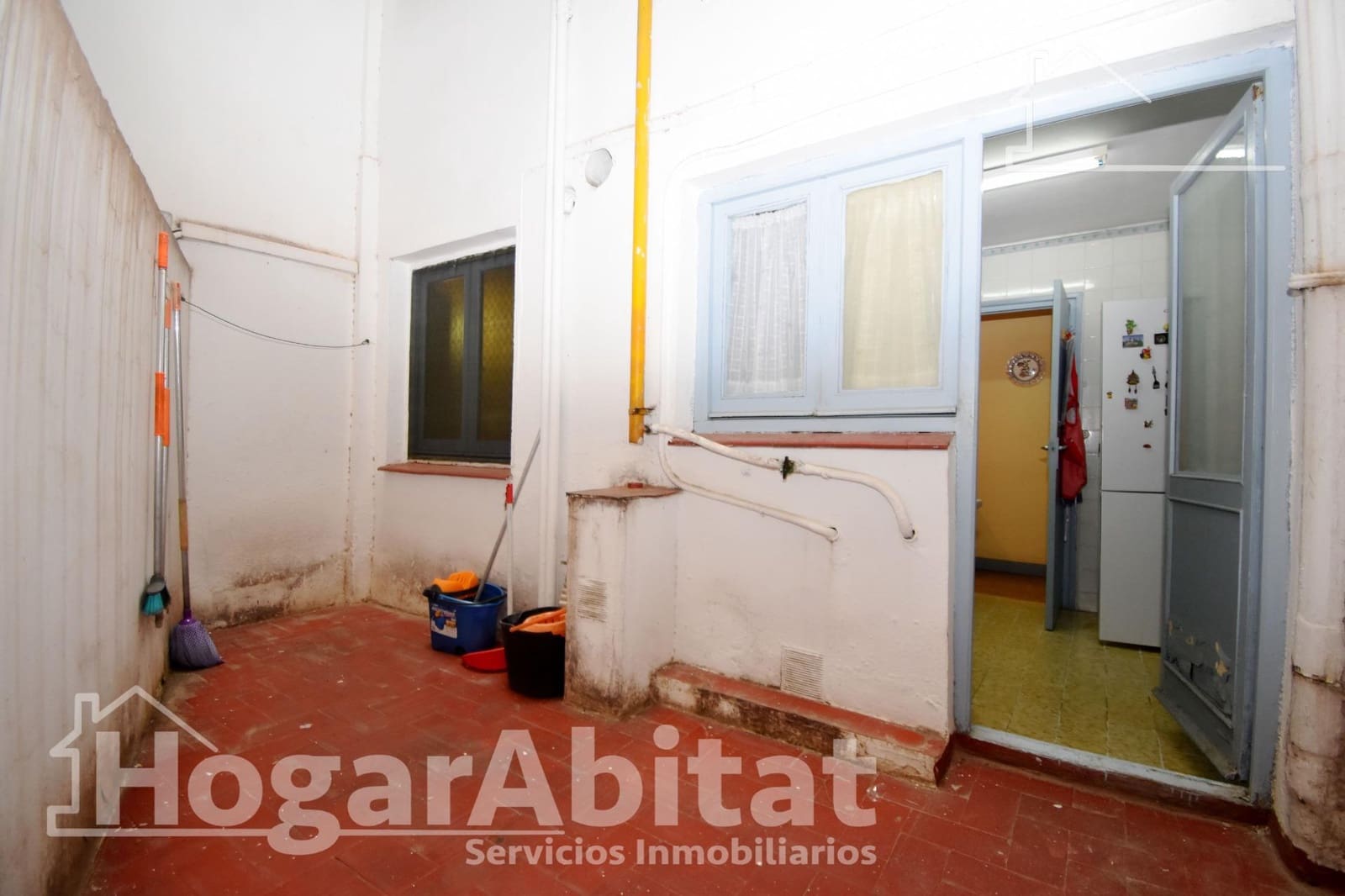 Piso de 4 habitaciones en València ciudad en venta - 345.000 € (Ref: 9720011)
