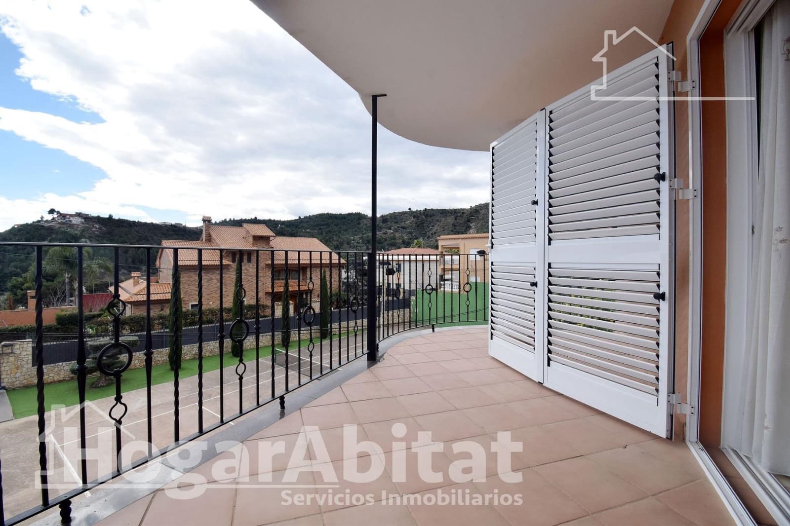 3 bedroom Villa for sale in La Vall d'Uixo with garage - € 297,000 (Ref: 9720019)