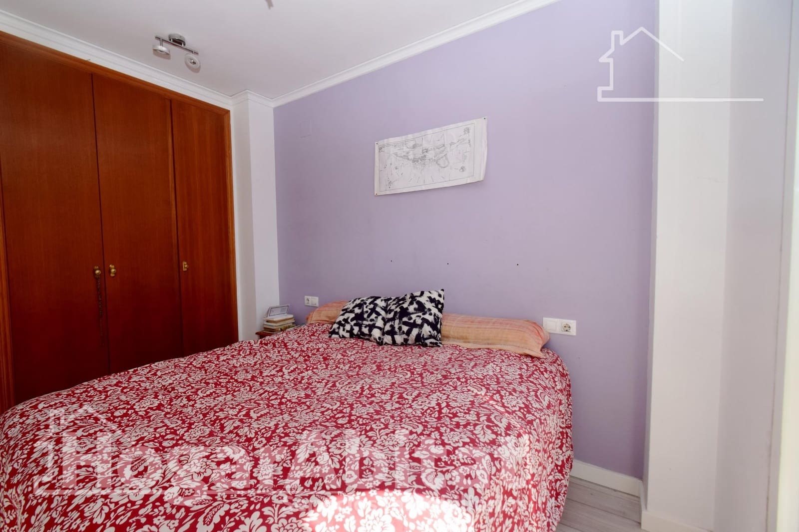 11 bedroom Townhouse for sale in Moncada with garage - € 450,000 (Ref: 9720029)