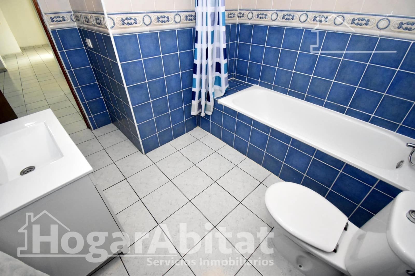 3 bedroom Flat for sale in Castello de la Plana - € 84,000 (Ref: 9721749)