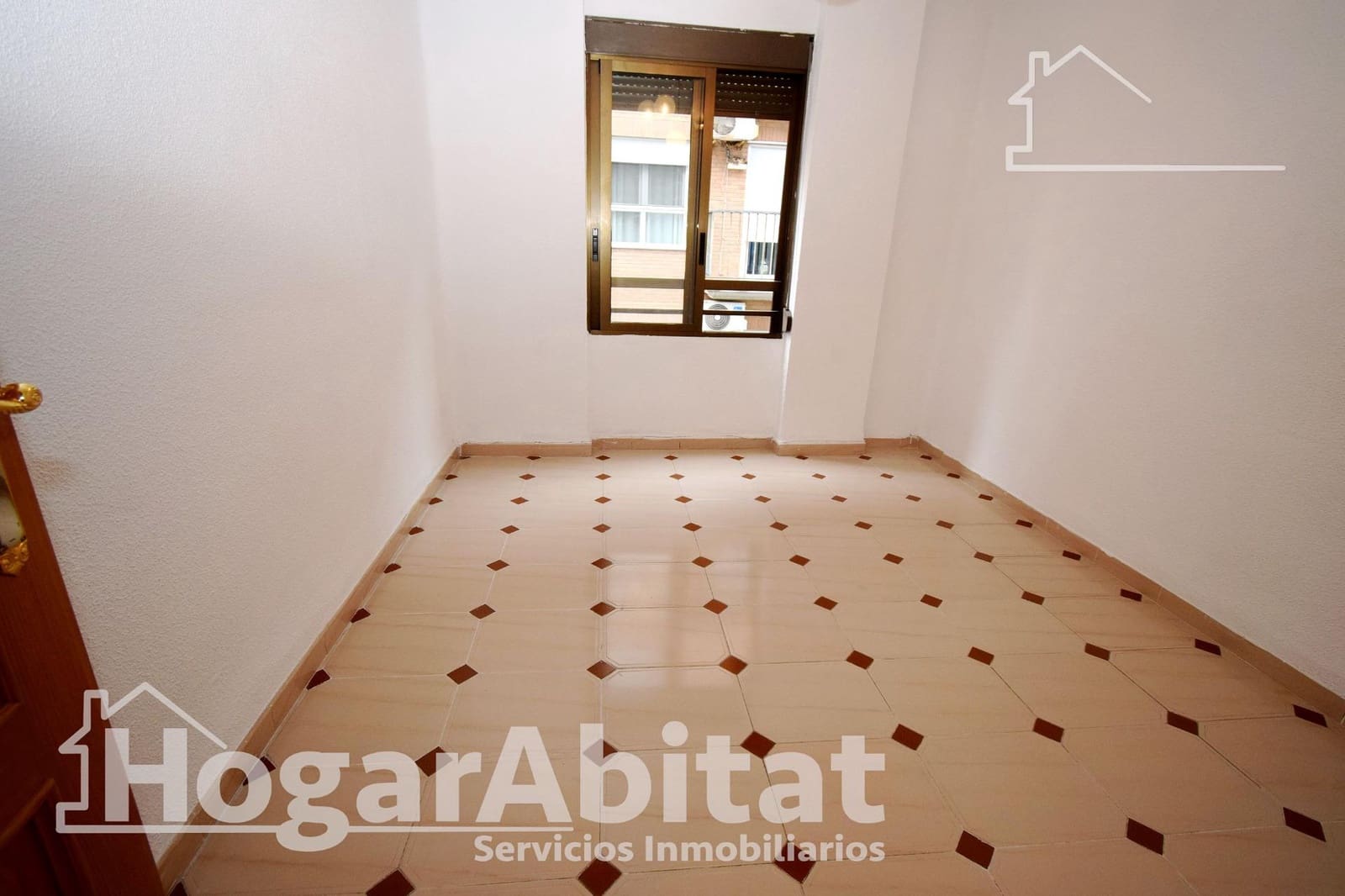 4 bedroom Flat for sale in Valencia city - € 262,999 (Ref: 9721751)