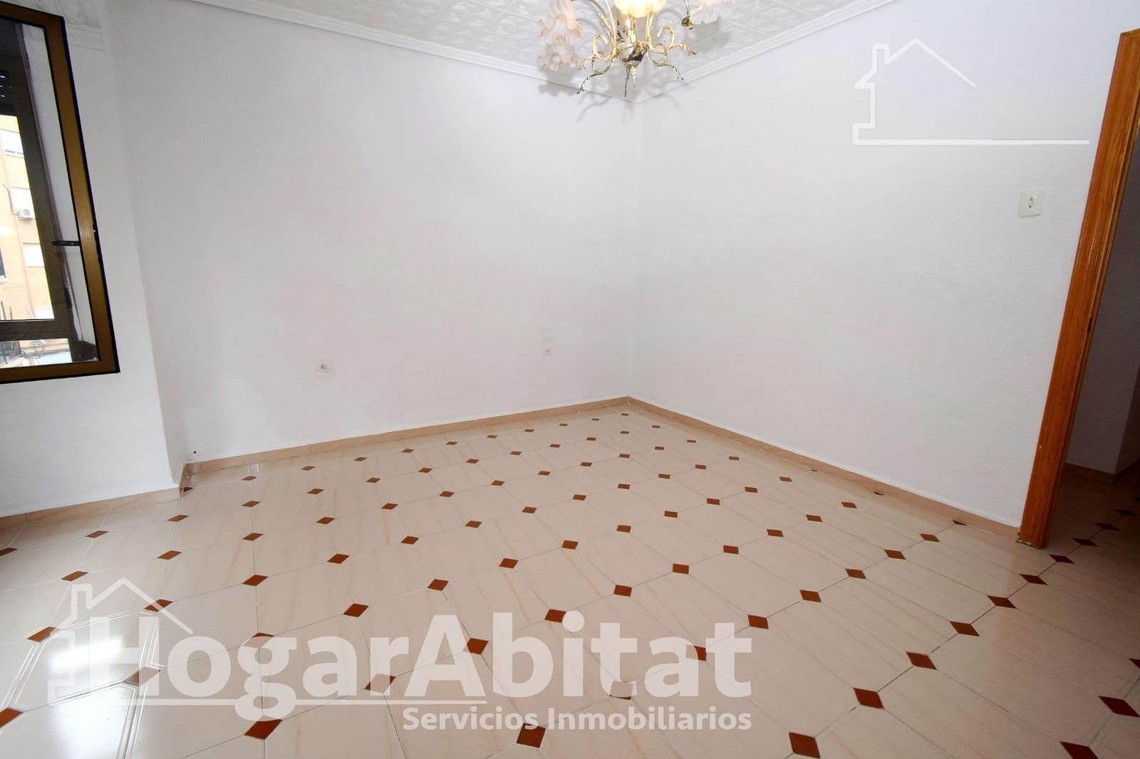 4 bedroom Flat for sale in Valencia city - € 262,999 (Ref: 9721751)