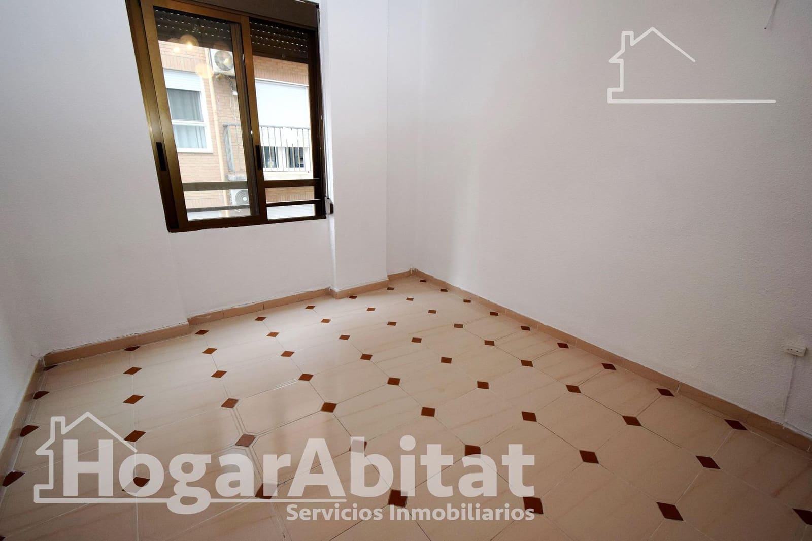 4 bedroom Flat for sale in Valencia city - € 262,999 (Ref: 9721751)