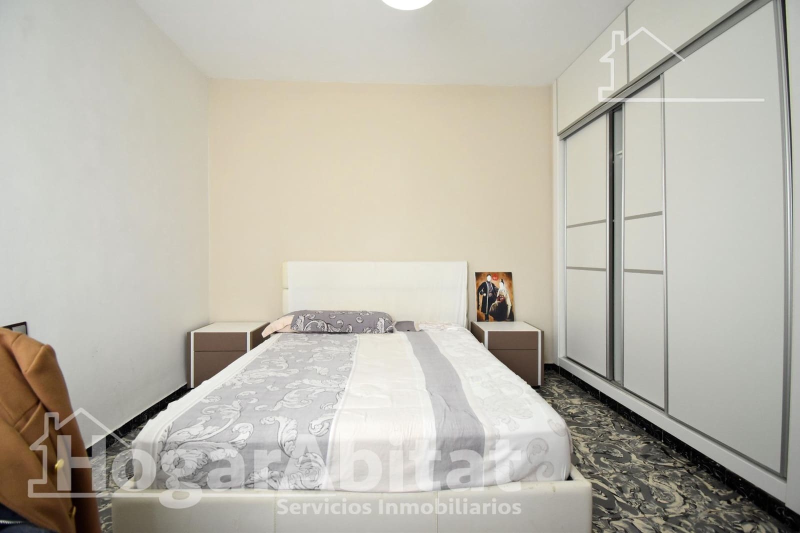 4 bedroom Penthouse for sale in Oliva - € 106,000 (Ref: 9721753)