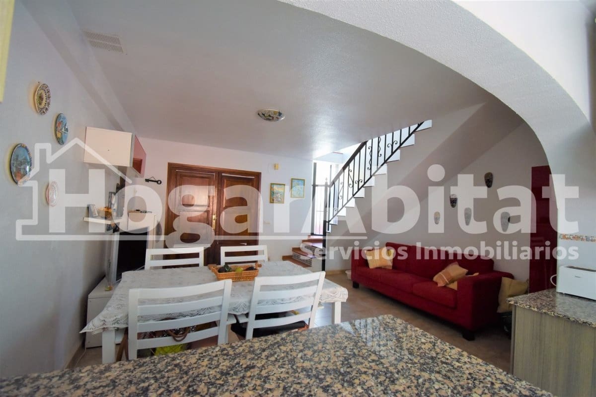 3 Zimmer Reihenhaus zu verkaufen in Oropesa  mit Garage - 175.000 € (Ref: 9721754)