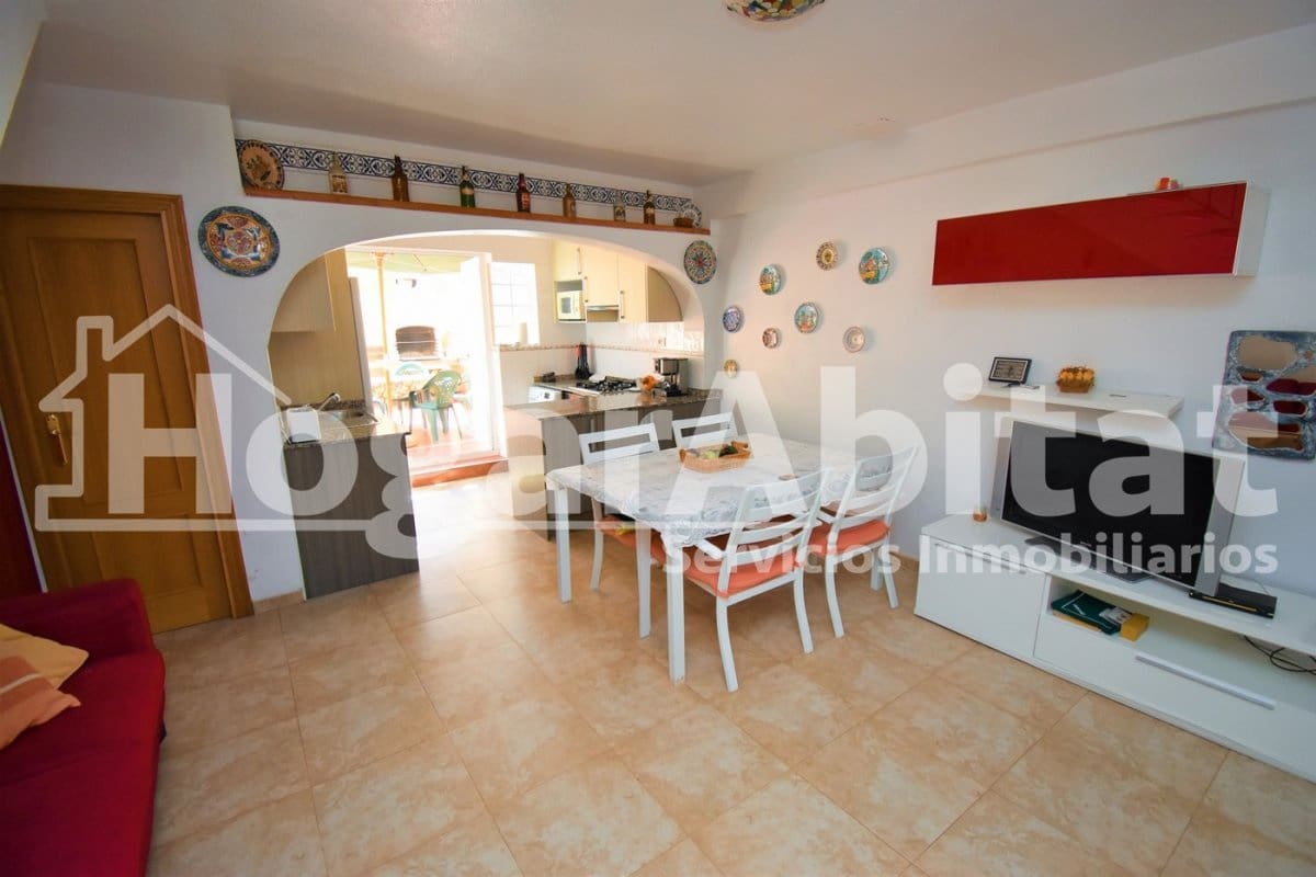 3 Zimmer Reihenhaus zu verkaufen in Oropesa  mit Garage - 175.000 € (Ref: 9721754)