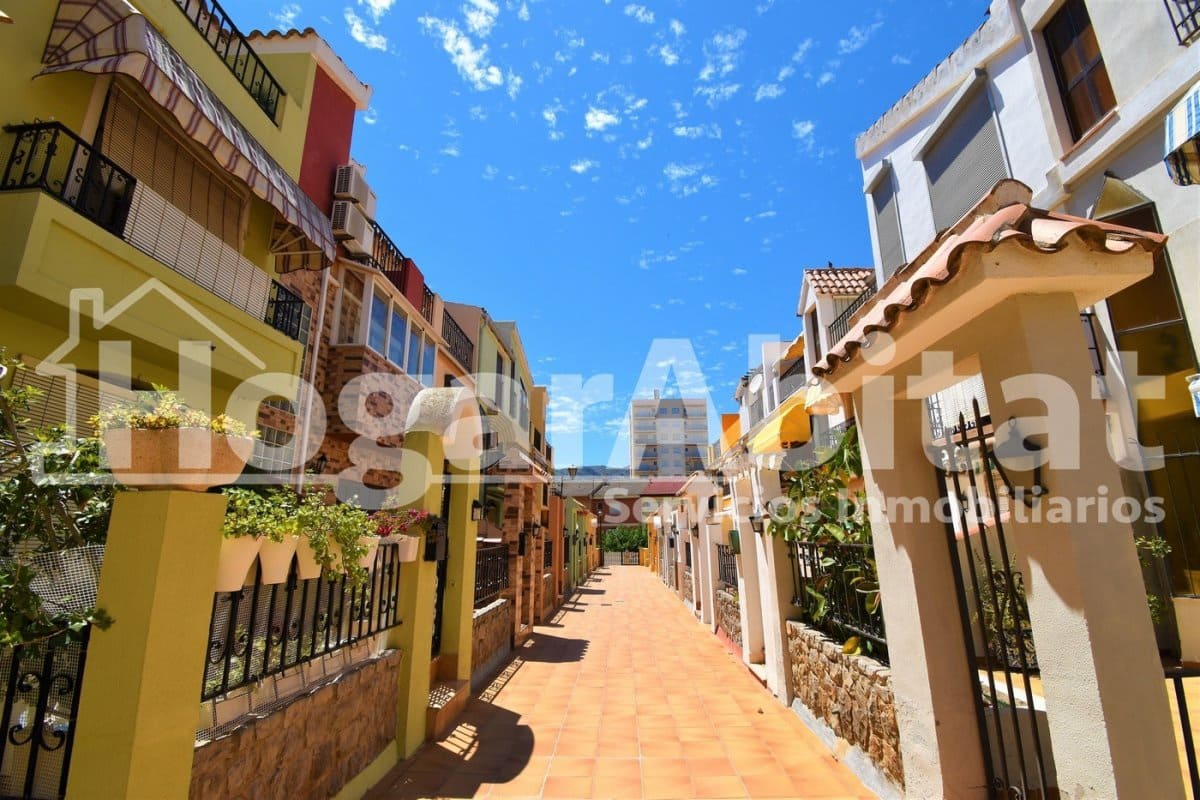 3 Zimmer Reihenhaus zu verkaufen in Oropesa  mit Garage - 175.000 € (Ref: 9721754)