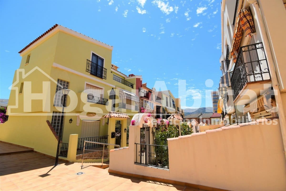 3 Zimmer Reihenhaus zu verkaufen in Oropesa  mit Garage - 175.000 € (Ref: 9721754)