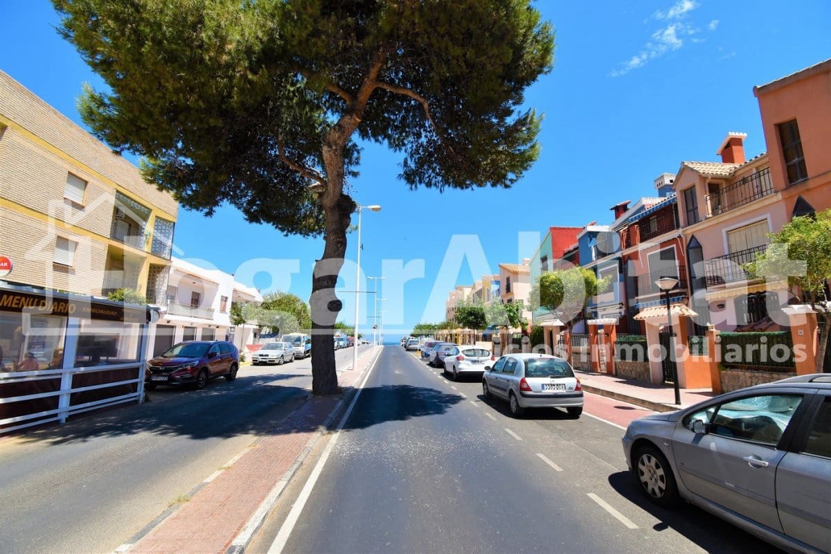 3 Zimmer Reihenhaus zu verkaufen in Oropesa  mit Garage - 175.000 € (Ref: 9721754)