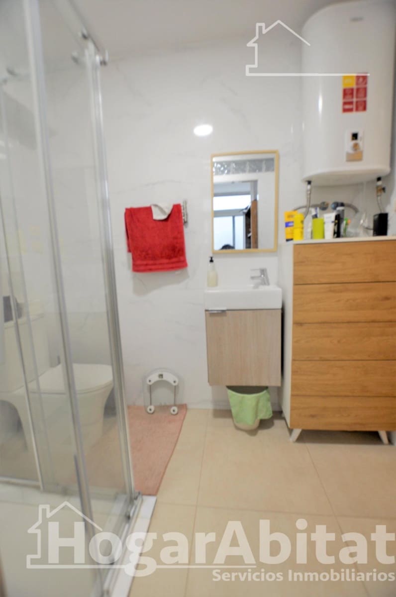 3 bedroom Flat for sale in Valencia city - € 350,000 (Ref: 9721756)
