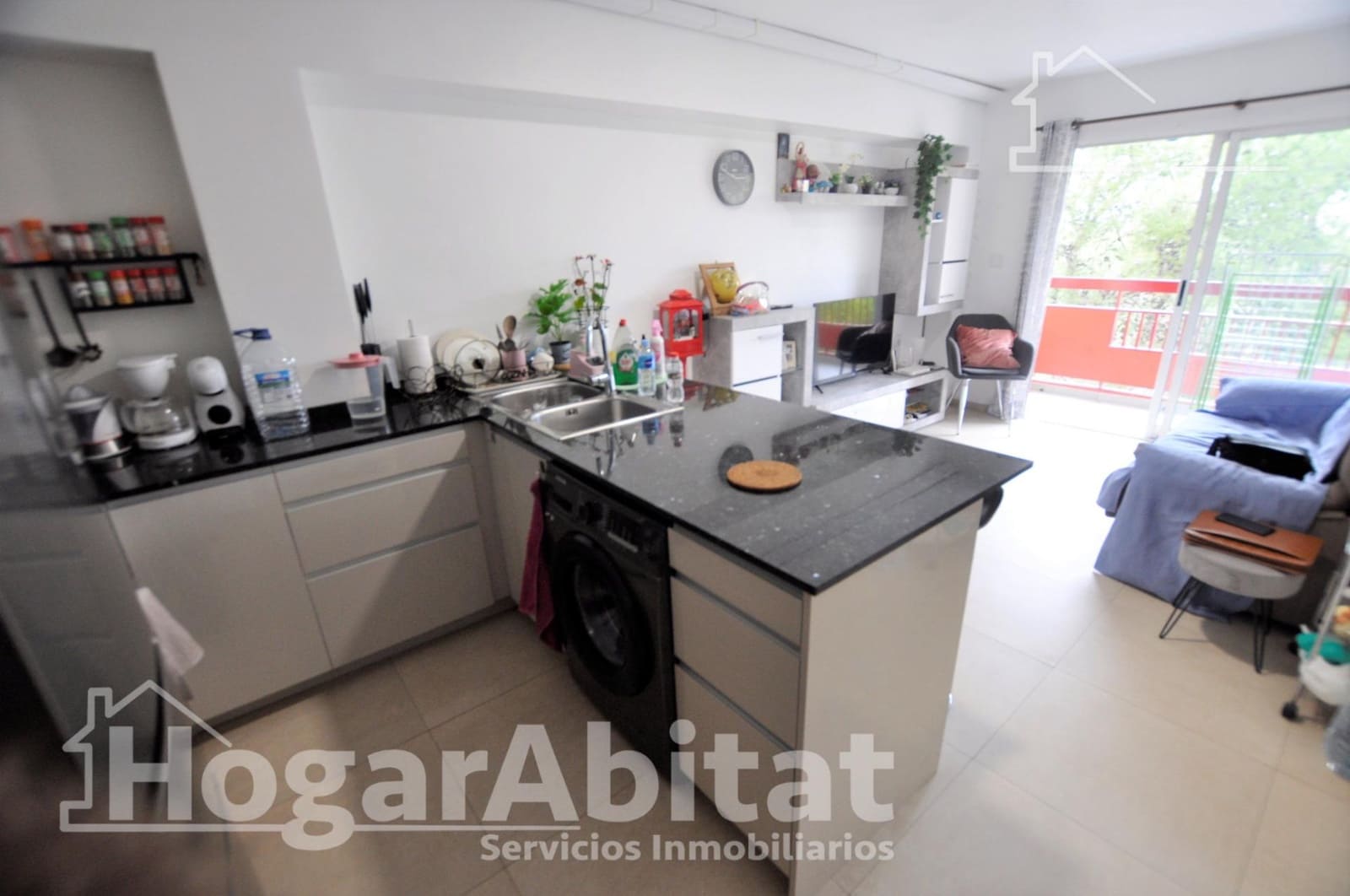 3 bedroom Flat for sale in Valencia city - € 350,000 (Ref: 9721756)