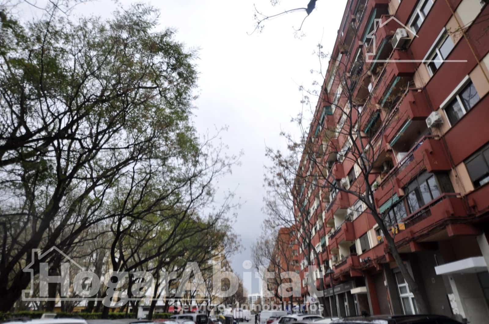 3 bedroom Flat for sale in Valencia city - € 350,000 (Ref: 9721756)