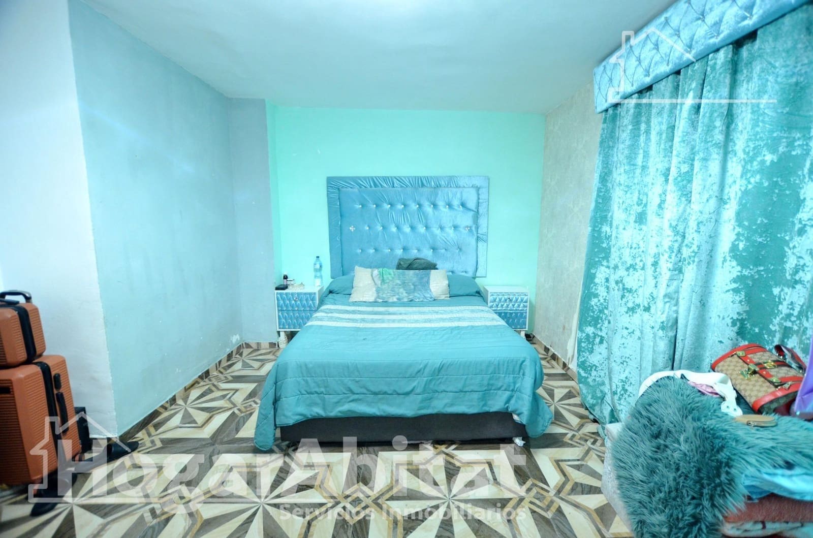 3 bedroom Flat for sale in Alicante / Alacant city with garage - € 125,000 (Ref: 9726676)