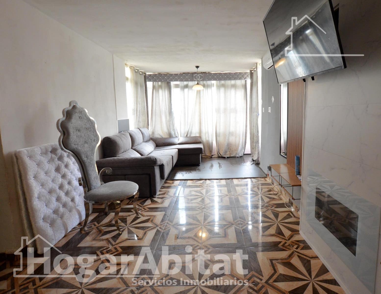 3 bedroom Flat for sale in Alicante / Alacant city with garage - € 125,000 (Ref: 9726676)