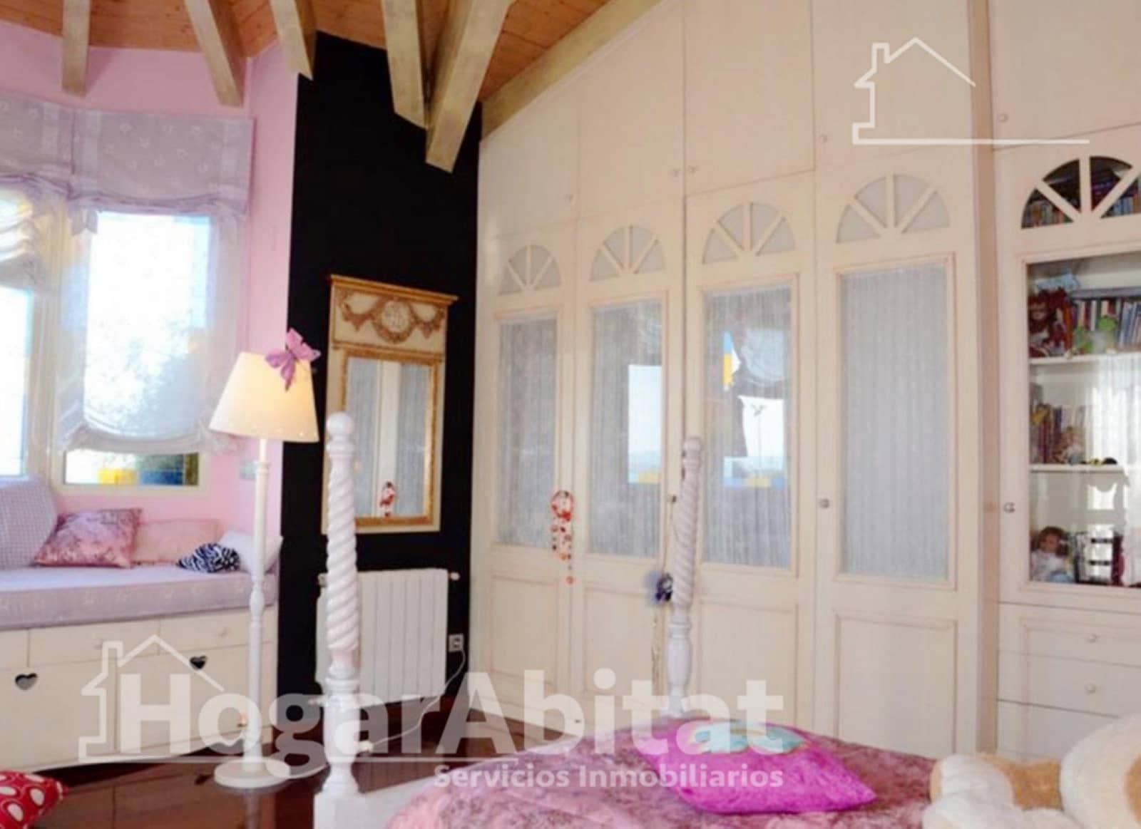 4 bedroom Villa for sale in Algemesi with garage - € 569,000 (Ref: 9726679)
