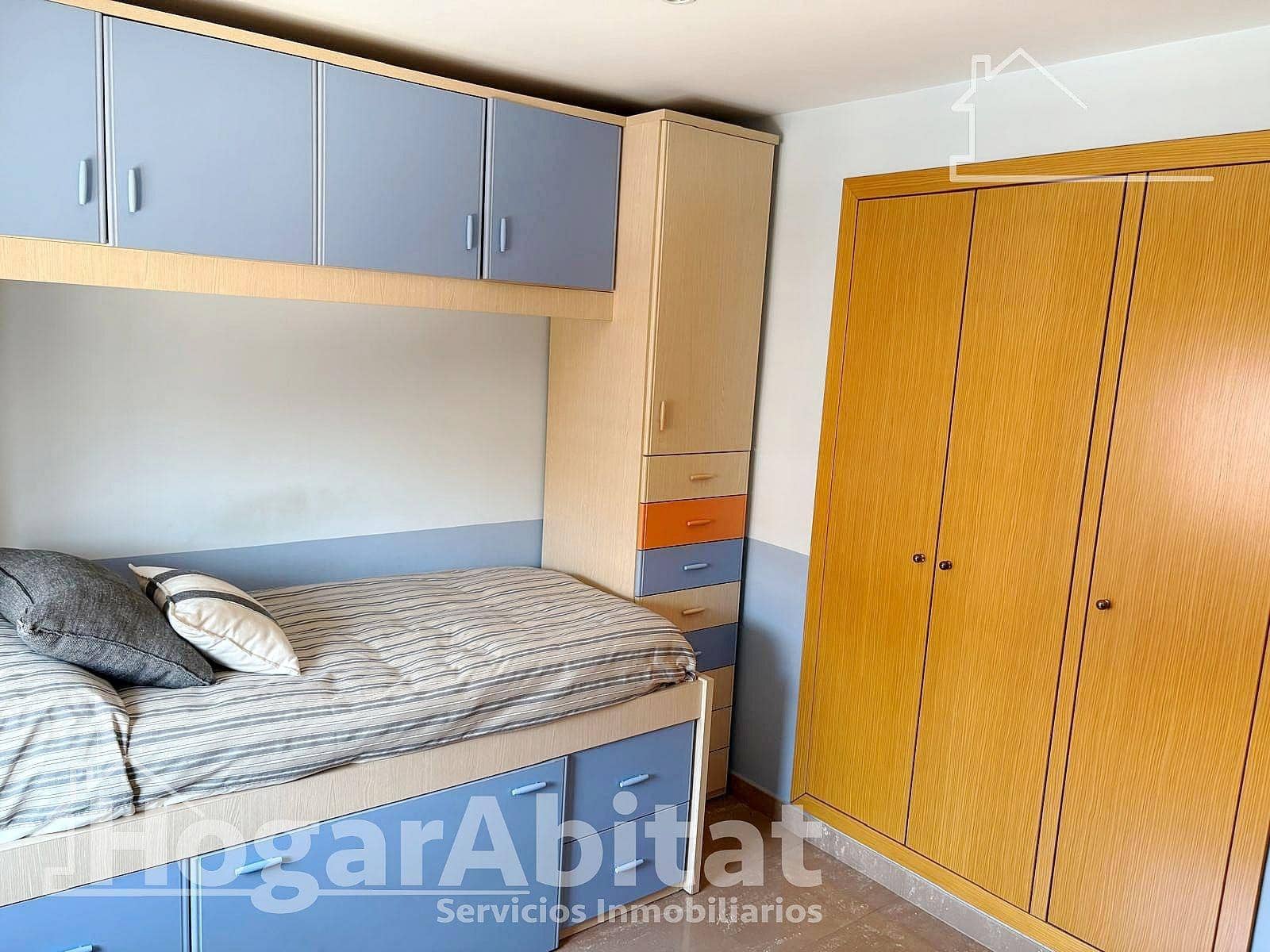 3 slaapkamer Rijtjeshuis te koop in Alzira met garage - € 184.000 (Ref: 9726682)