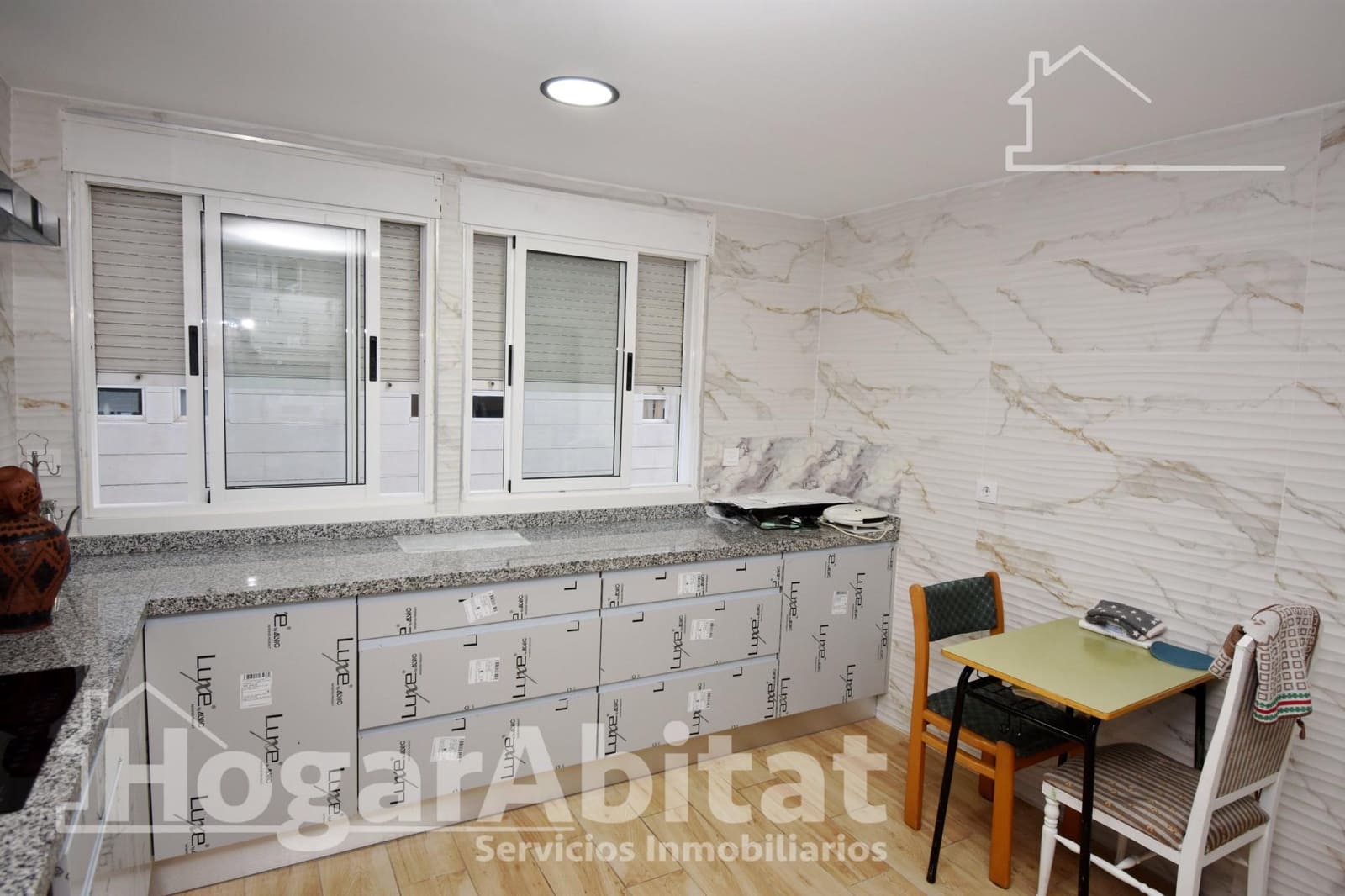 3 bedroom Flat for sale in Alzira - € 160,000 (Ref: 9726683)