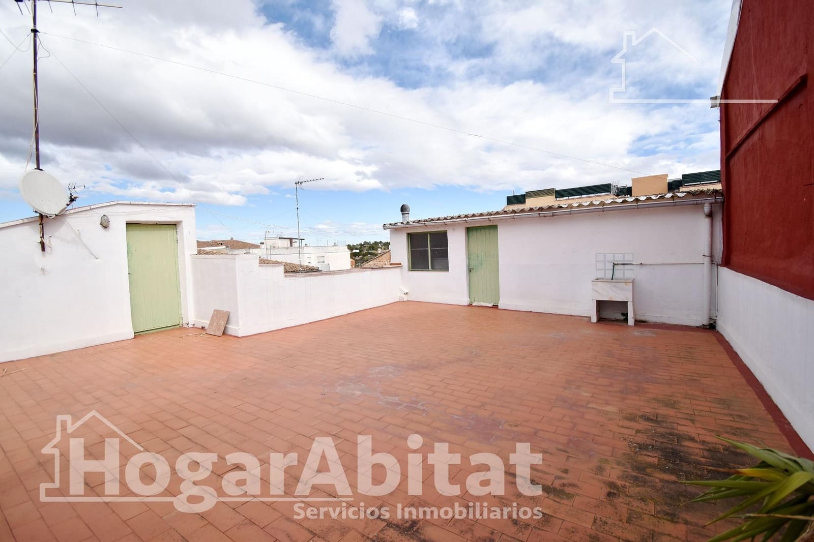 3 bedroom Terraced Villa for sale in Cheste with garage - € 300,000 (Ref: 9726690)