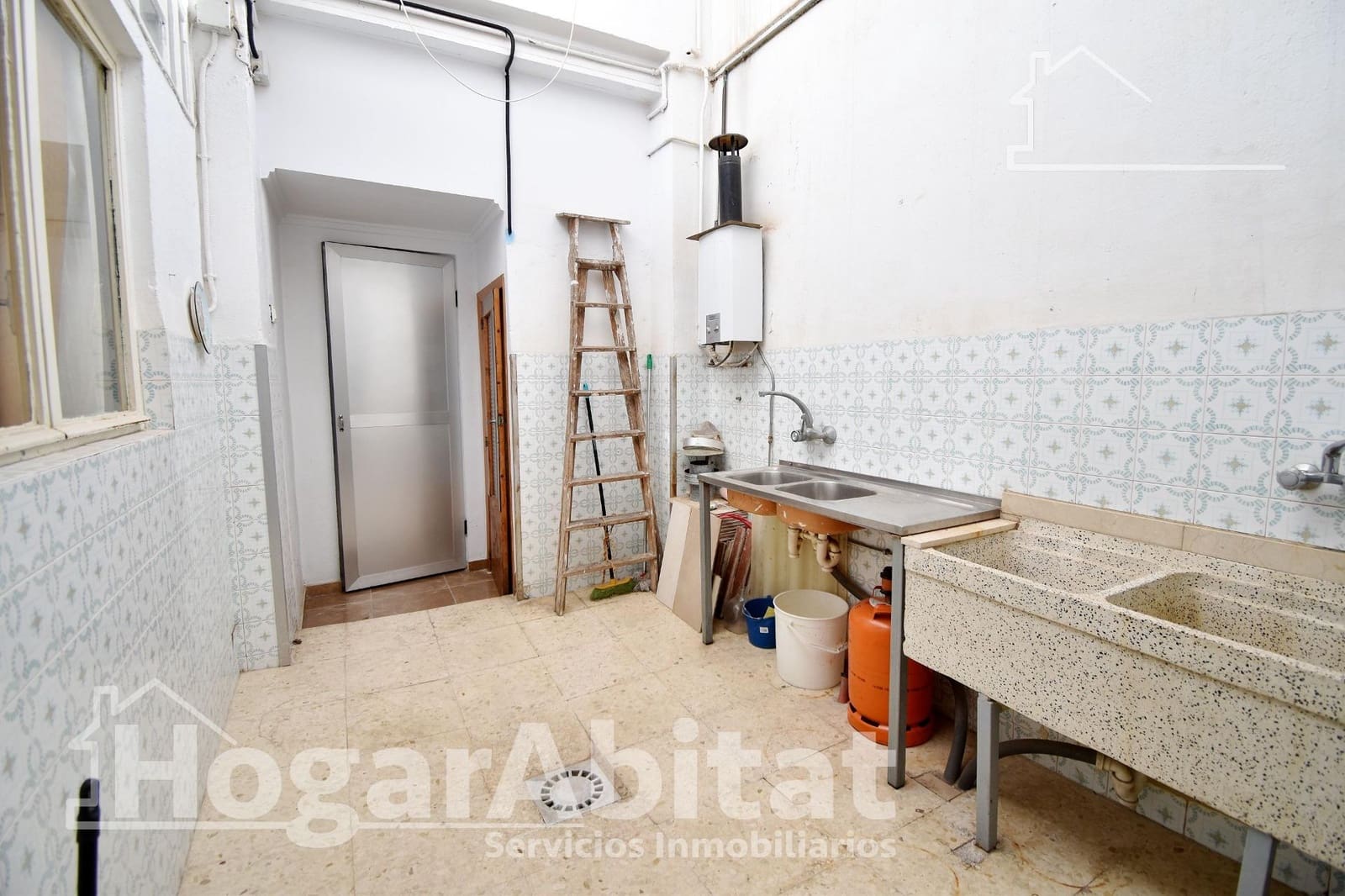 3 bedroom Terraced Villa for sale in Cheste with garage - € 300,000 (Ref: 9726690)