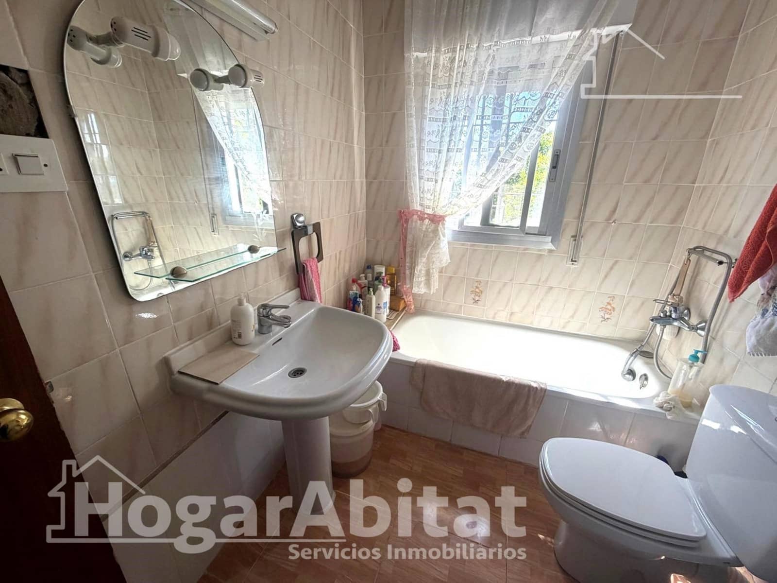 3 bedroom Villa for sale in Torrent with pool garage - € 230,000 (Ref: 9726701)