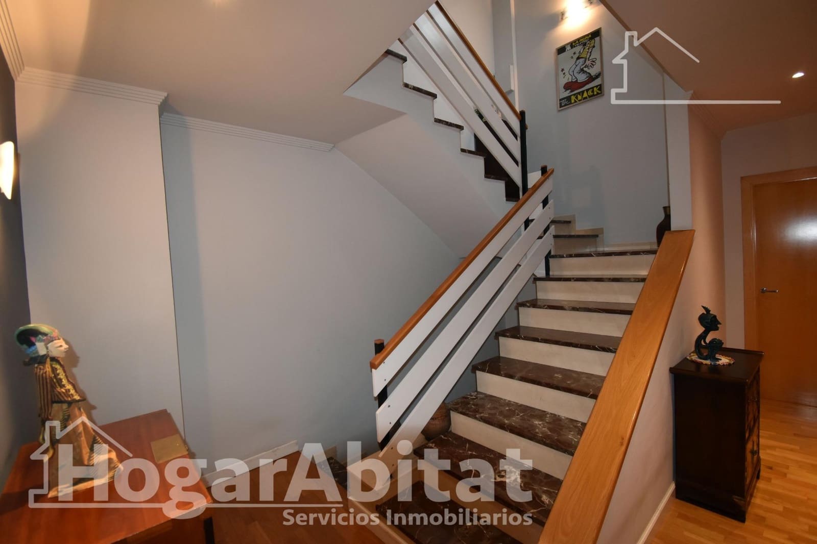 5 bedroom Townhouse for sale in Carlet with garage - € 285,000 (Ref: 9726703)