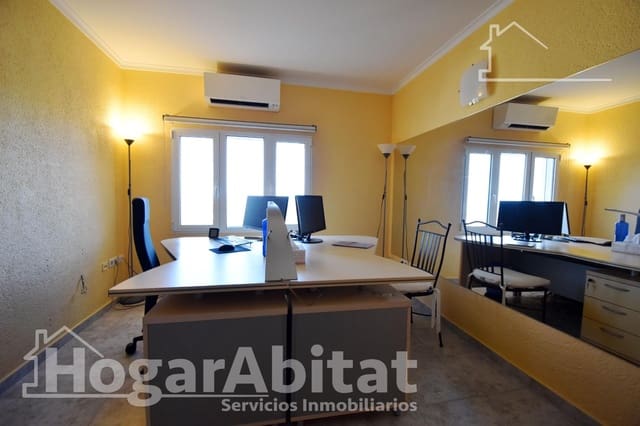 4 makuuhuone Omakotitalo myytävänä paikassa La Sella mukana 
autotalli - 415 000 € (Ref: 9726706)