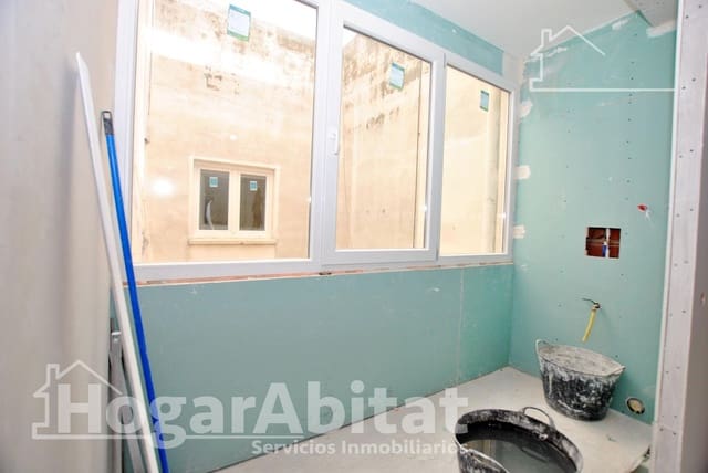 3 bedroom Flat for sale in Gandia - € 200,000 (Ref: 9732168)