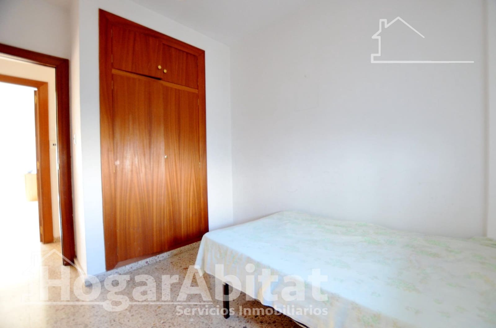 4 bedroom Flat for sale in Gandia - € 190,000 (Ref: 9732181)