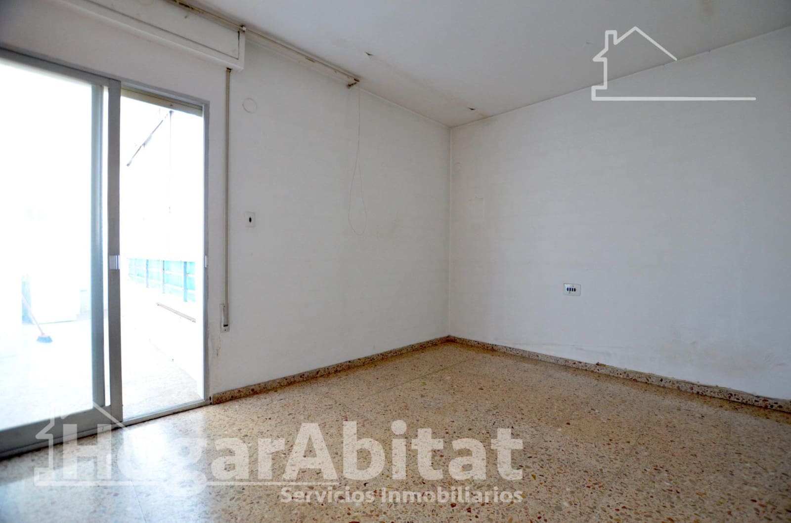 4 bedroom Flat for sale in Gandia - € 190,000 (Ref: 9732181)