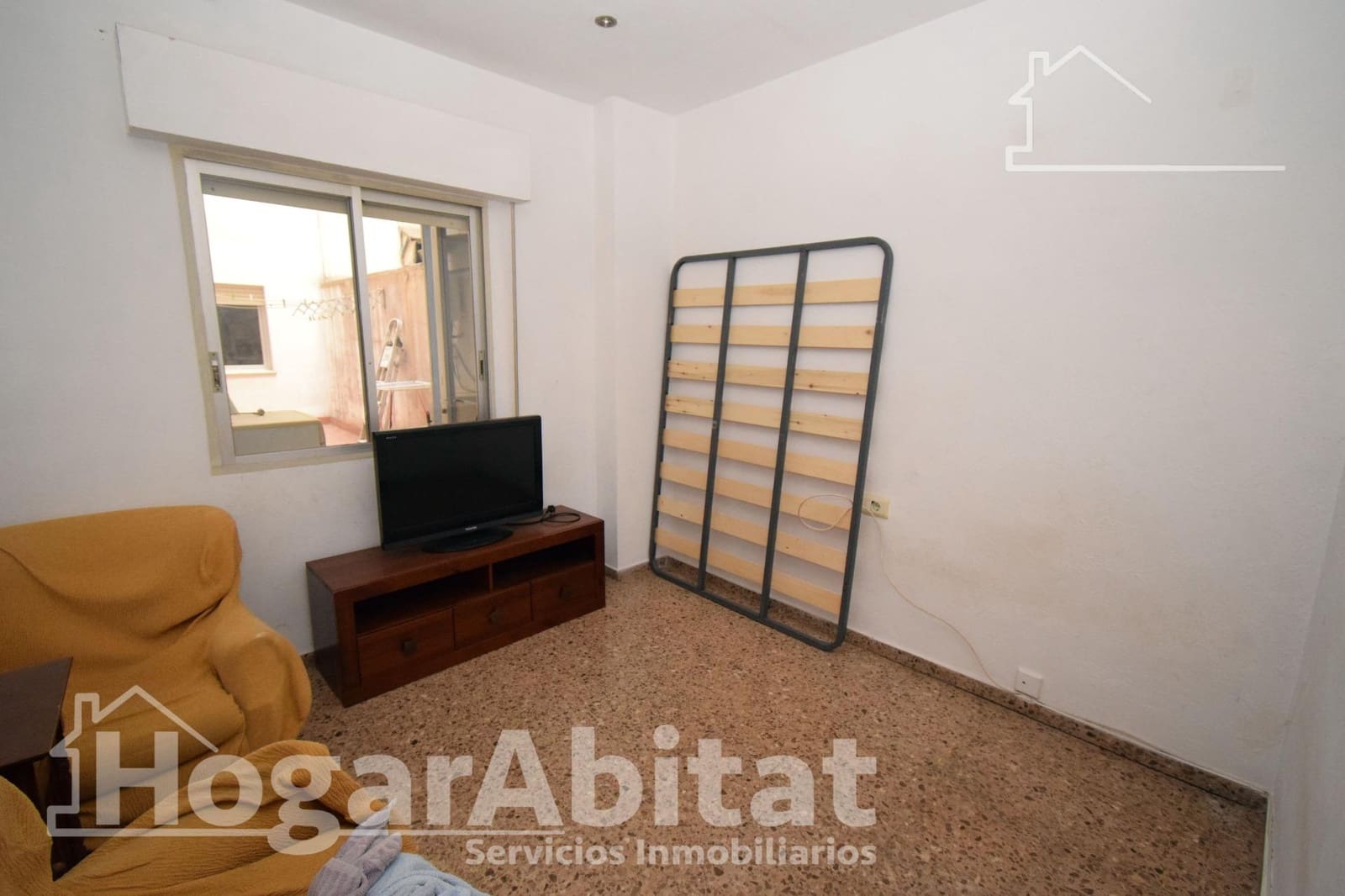 3 bedroom Flat for sale in Alginet with garage - € 135,000 (Ref: 9732182)