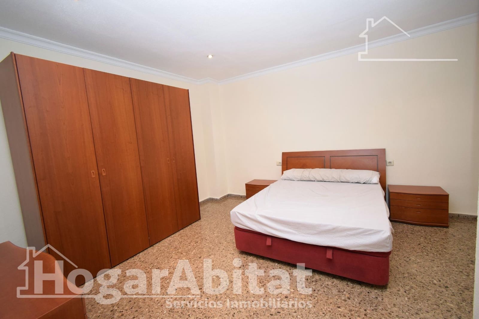 3 bedroom Flat for sale in Alginet with garage - € 135,000 (Ref: 9732182)