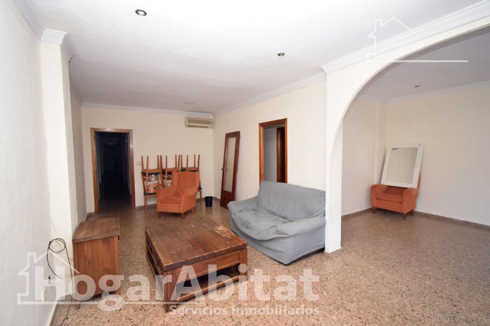 3 bedroom Flat for sale in Alginet with garage - € 135,000 (Ref: 9732182)