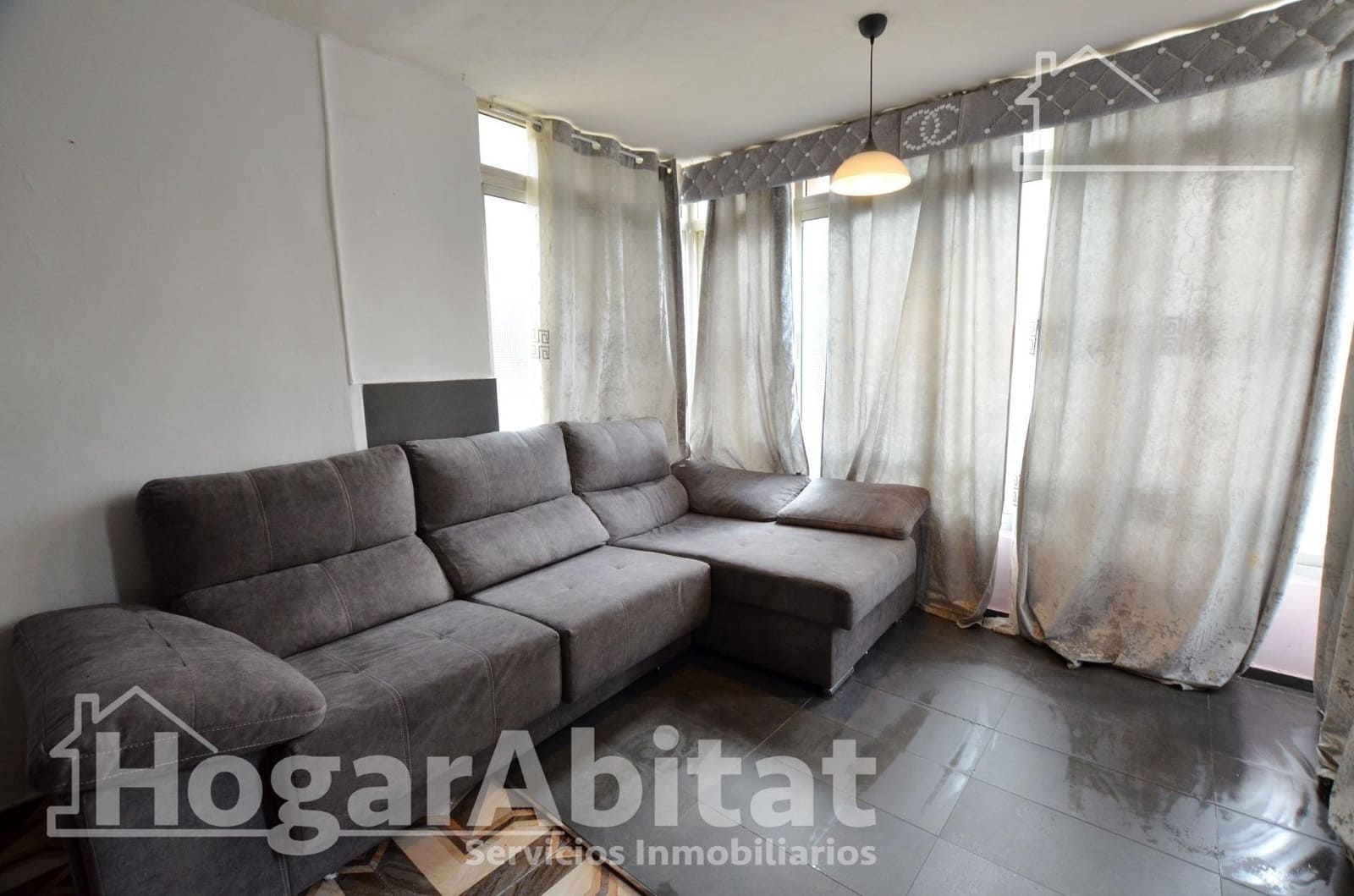 3 bedroom Flat for sale in Alicante / Alacant city with garage - € 125,000 (Ref: 9732183)