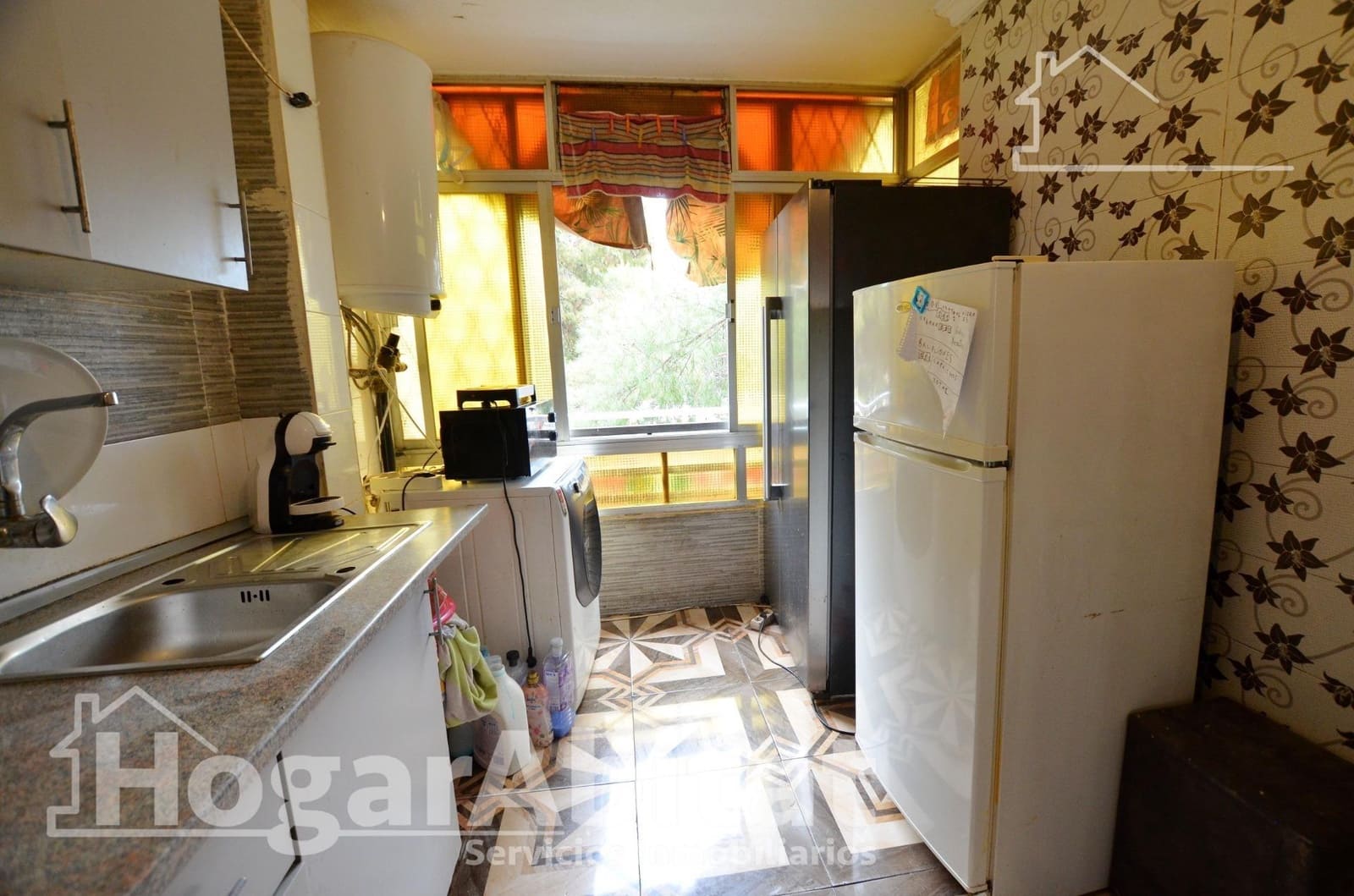 3 bedroom Flat for sale in Alicante / Alacant city with garage - € 125,000 (Ref: 9732183)