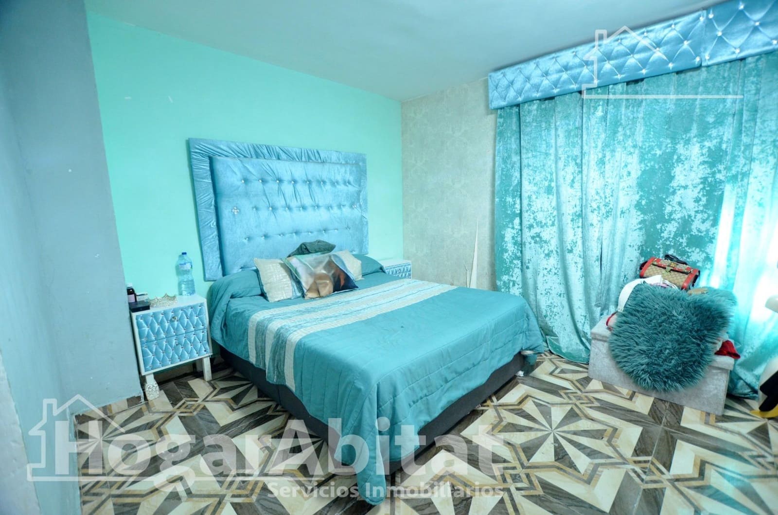 3 bedroom Flat for sale in Alicante / Alacant city with garage - € 125,000 (Ref: 9732183)