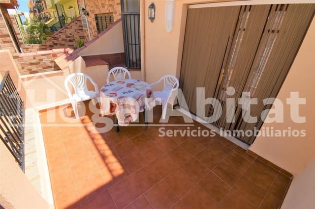 3 slaapkamer Rijtjeshuis te koop in Oropesa  met garage - € 175.000 (Ref: 9732185)