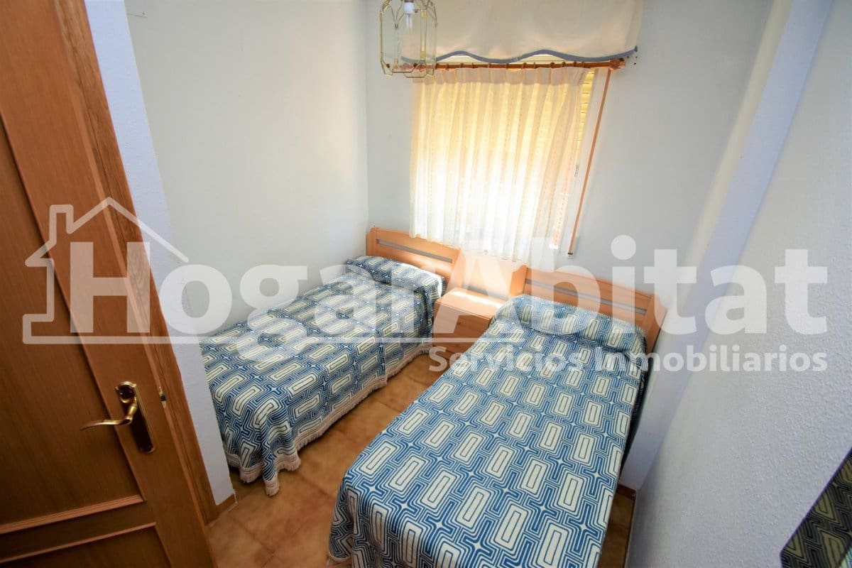 3 slaapkamer Rijtjeshuis te koop in Oropesa  met garage - € 175.000 (Ref: 9732185)