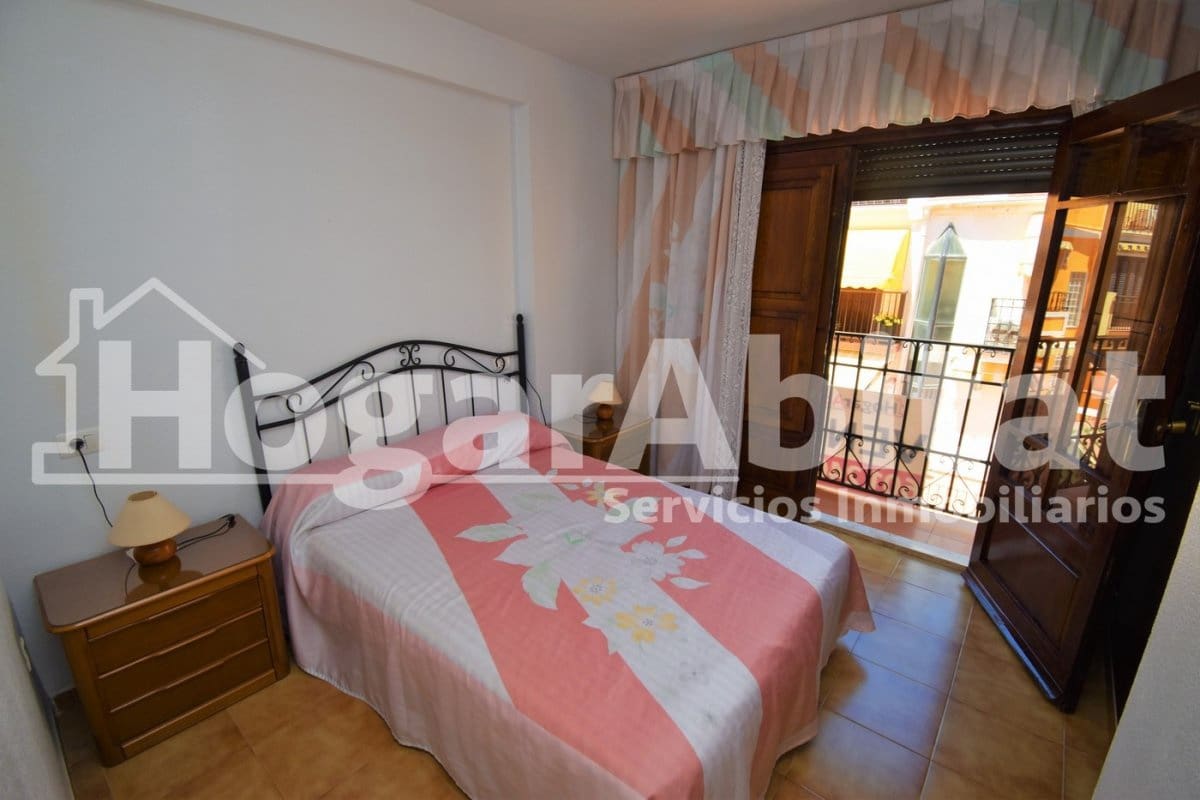 3 slaapkamer Rijtjeshuis te koop in Oropesa  met garage - € 175.000 (Ref: 9732185)