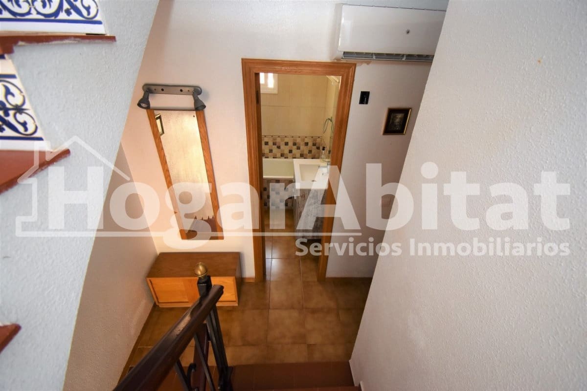 3 slaapkamer Rijtjeshuis te koop in Oropesa  met garage - € 175.000 (Ref: 9732185)