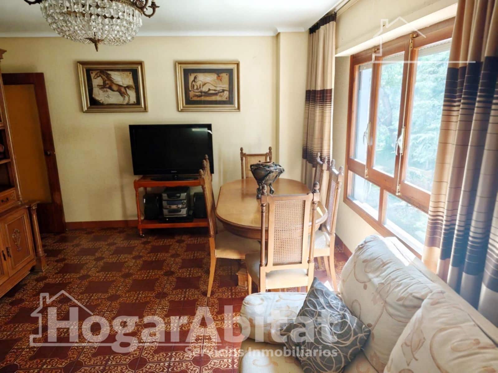 4 bedroom Flat for sale in Castello de la Plana with garage - € 229,500 (Ref: 9732187)