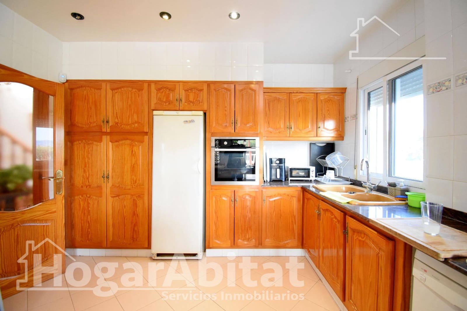 7 bedroom Villa for sale in Oliva with pool garage - € 1,650,000 (Ref: 9732189)