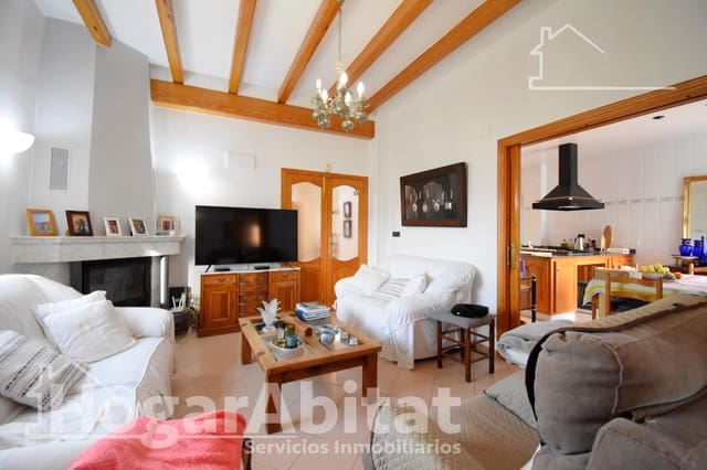 7 bedroom Villa for sale in Oliva Pueblo, Oliva with pool garage - € 1,650,000 (Ref: 9732189)